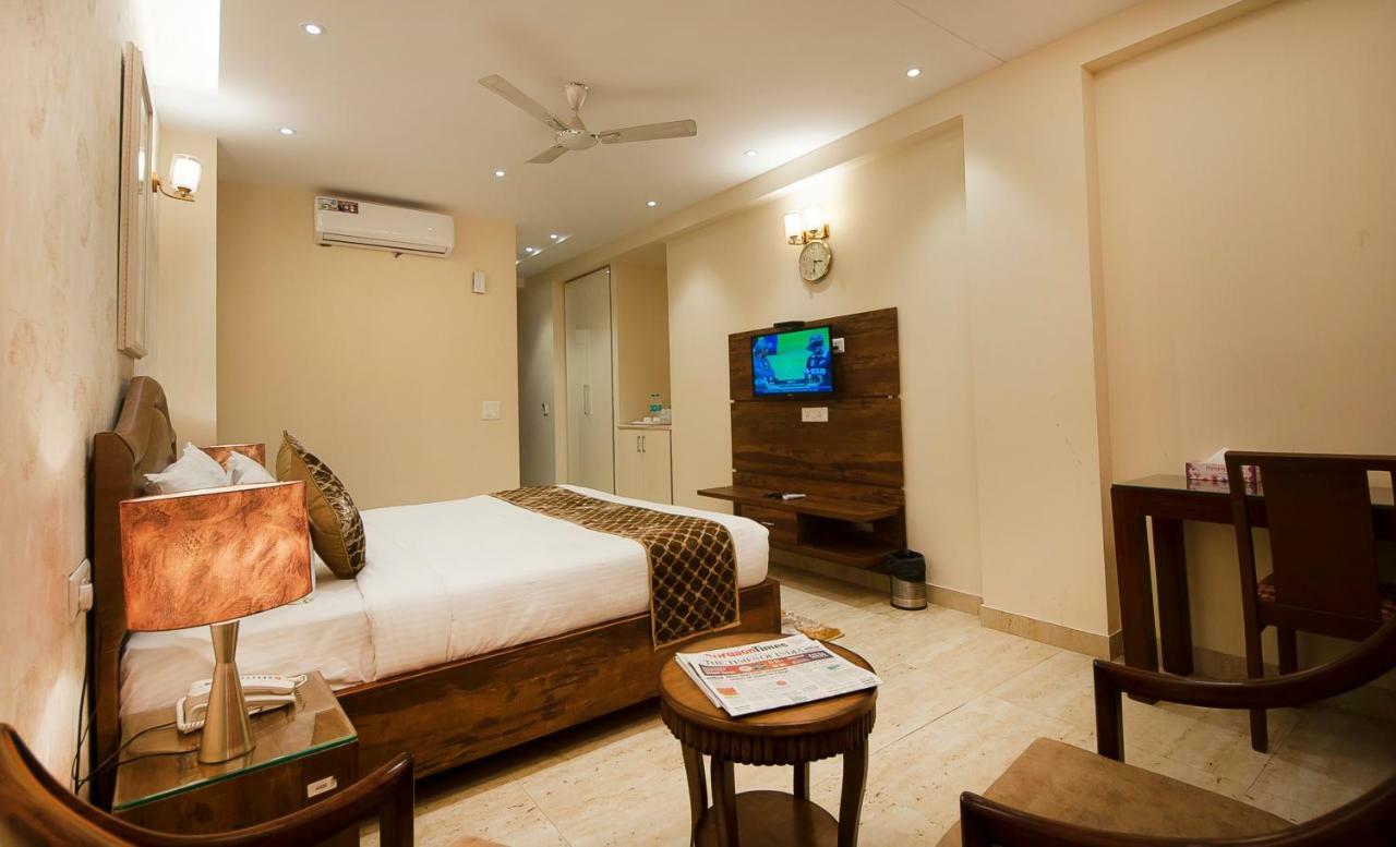 Imperial Apartment Fortis Gurgaon Extérieur photo