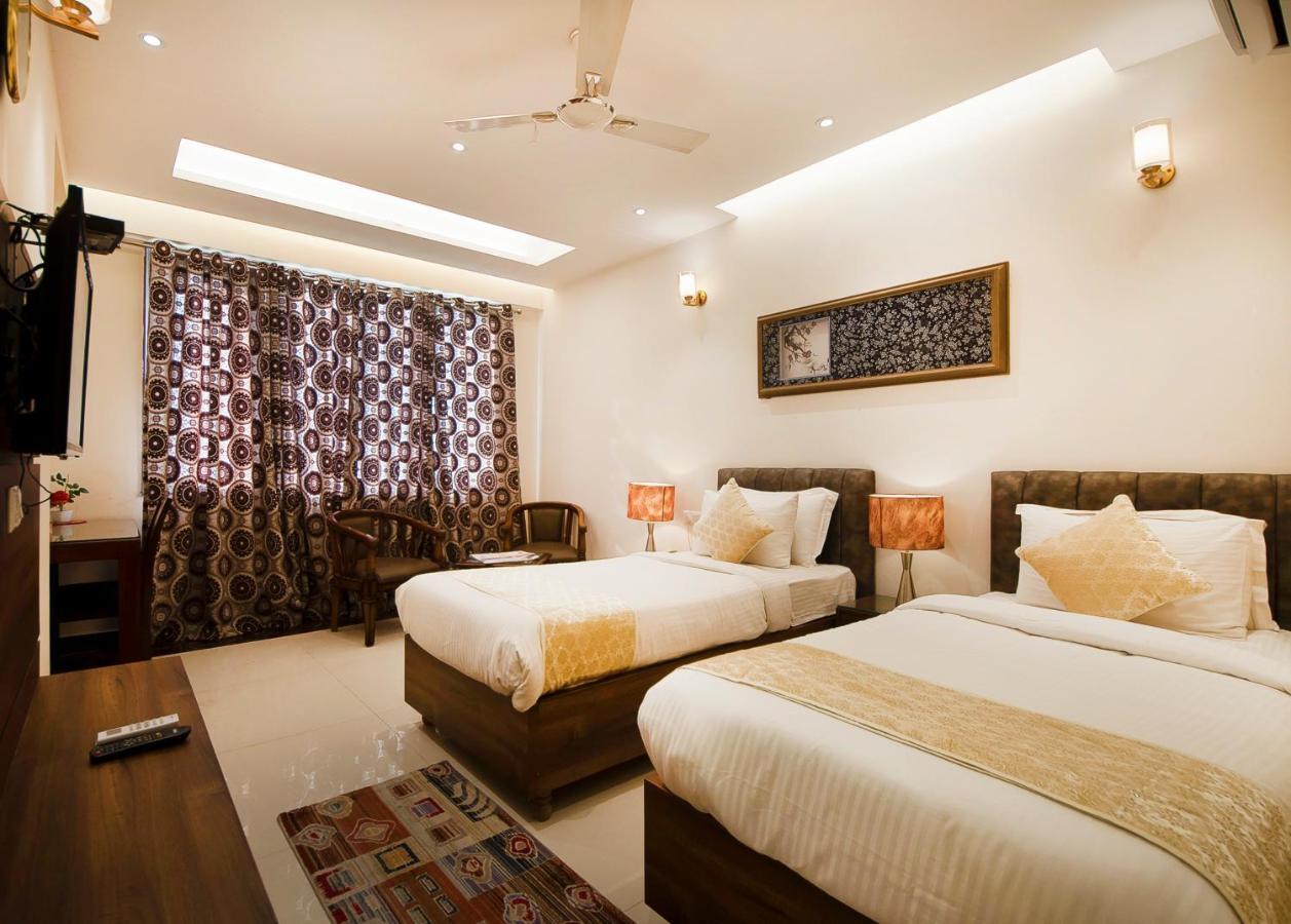 Imperial Apartment Fortis Gurgaon Extérieur photo