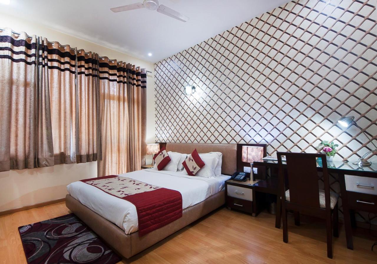 Imperial Apartment Fortis Gurgaon Extérieur photo